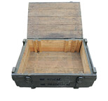 Drewniana masywna skrzynia na ładunki do P-50 bardzo pojemna, wytrzymała 